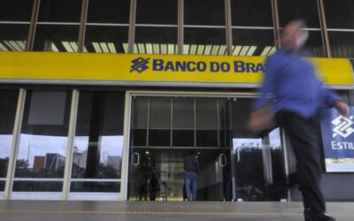 Funcionários do Banco do Brasil movem ação contra Guedes. Ele disse que é preciso “vender logo a p. do BB”