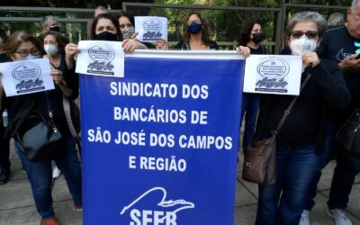 Sindicatos protestam e cobram negociação com o Banco do Brasil.