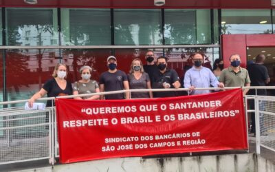 Santander terceiriza setores para reduzir direitos e salários dos trabalhadores.